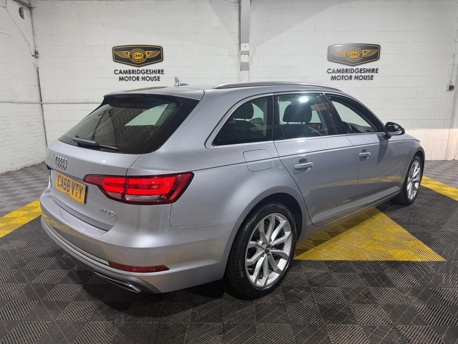 Used Audi A4 Avant 2019 for sale - 76667120: Photo 5