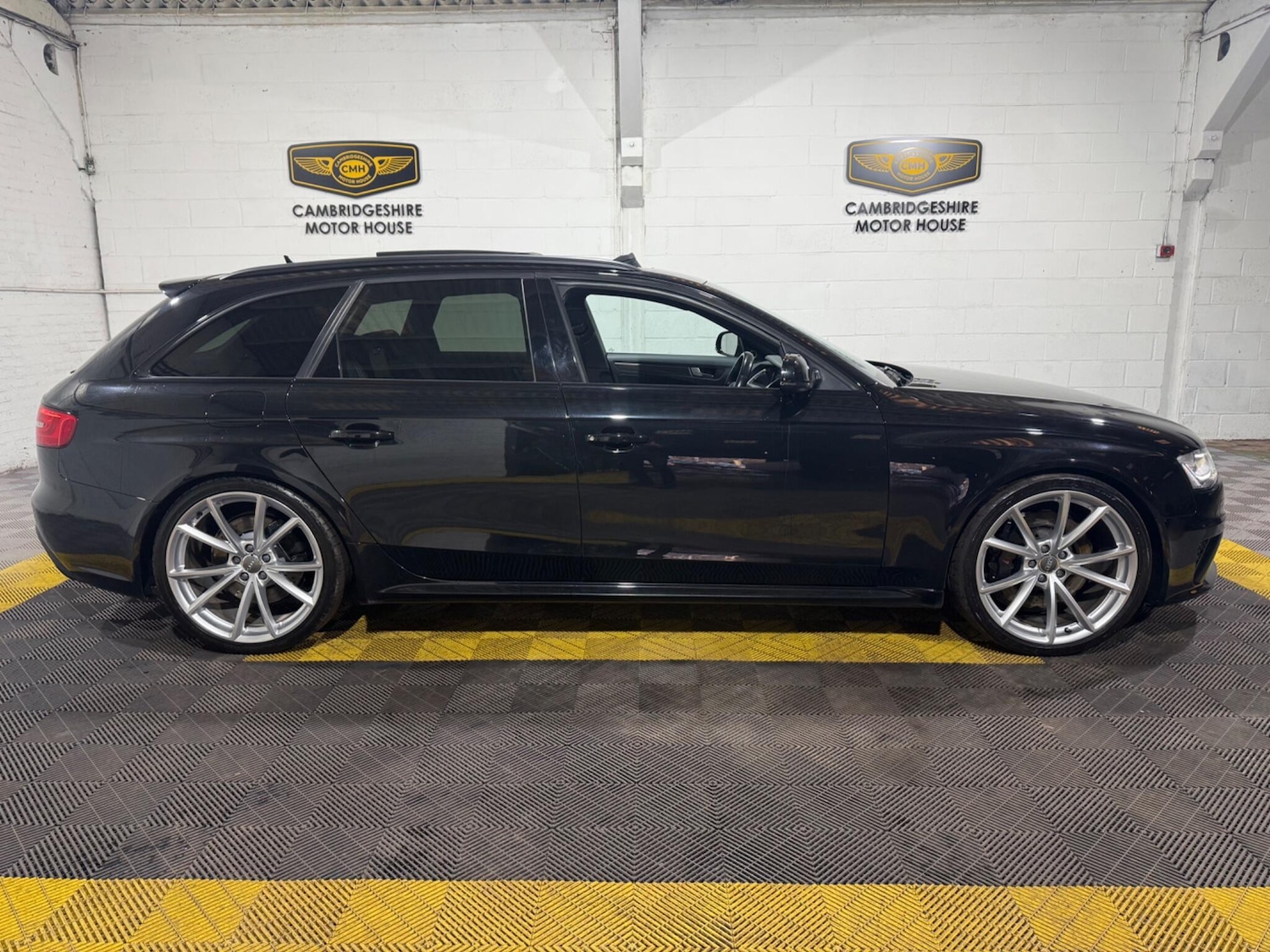 Used Audi RS4 2013 for sale - 77267351: Photo 15