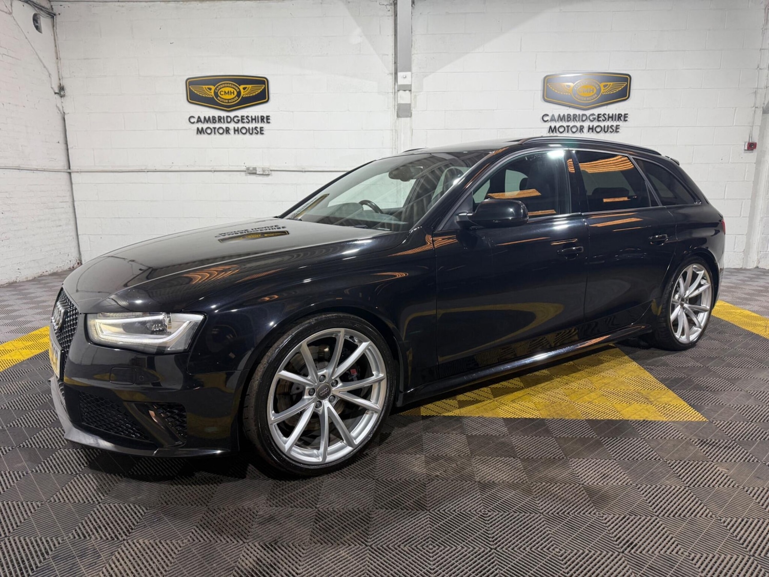 Used Audi RS4 2013 for sale - 77267351: Photo 4