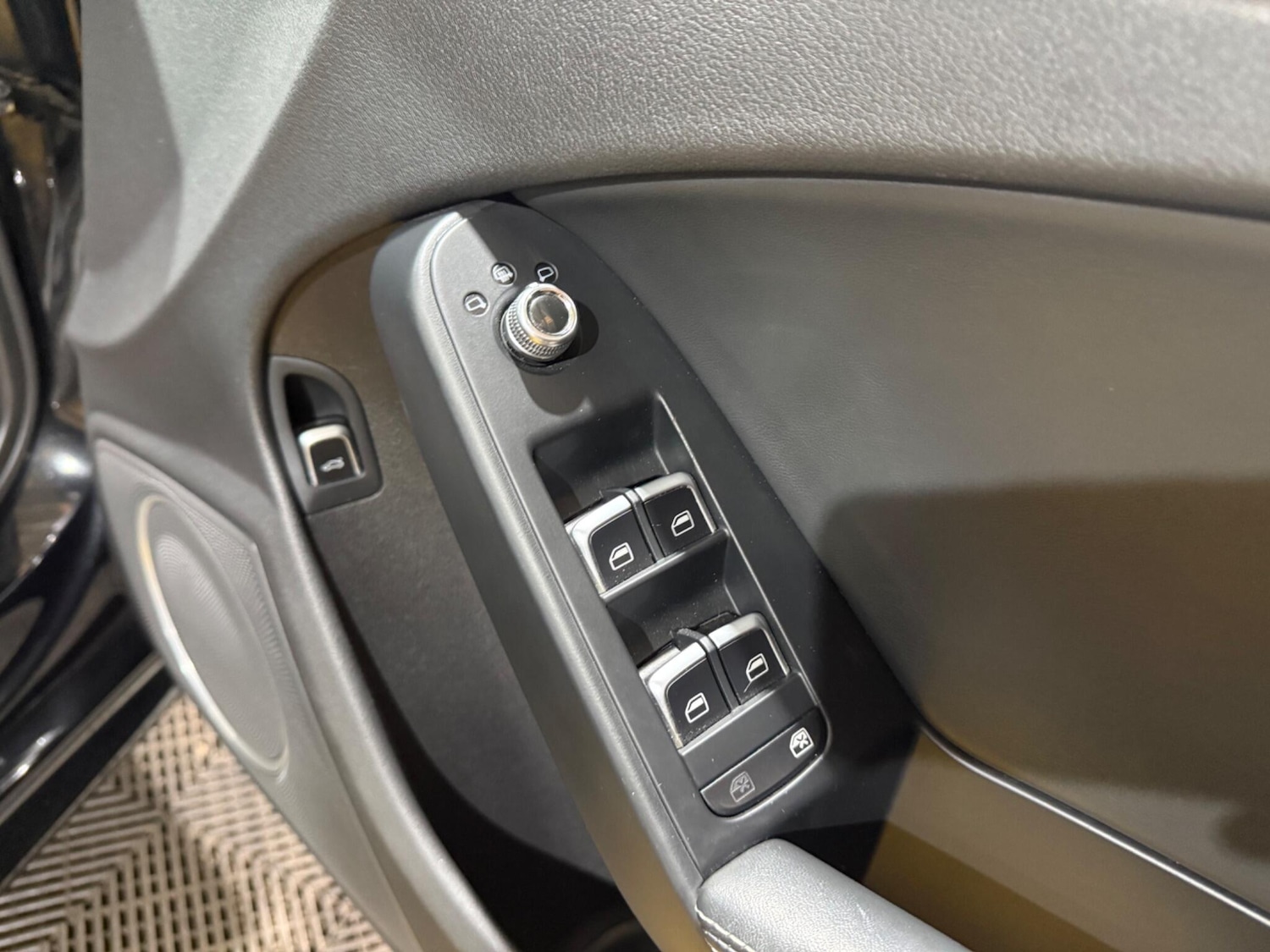 Used Audi RS4 2013 for sale - 77267351: Photo 40