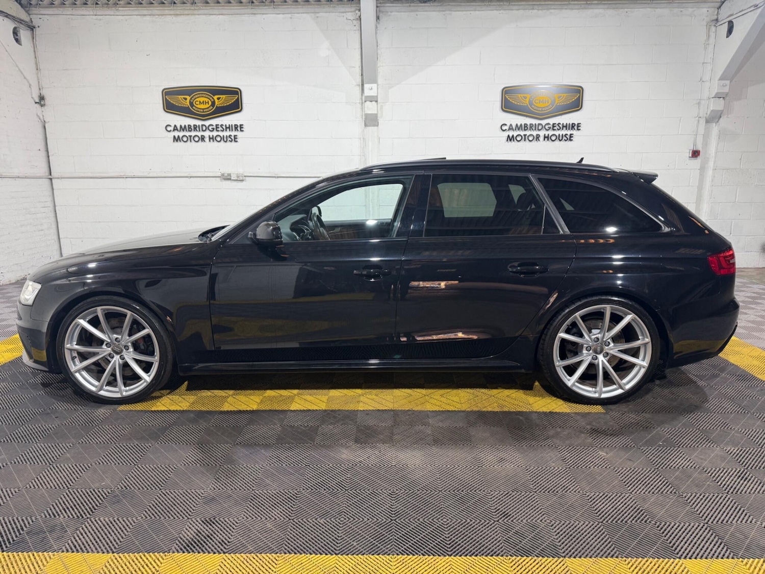 Used Audi RS4 2013 for sale - 77267351: Photo 48