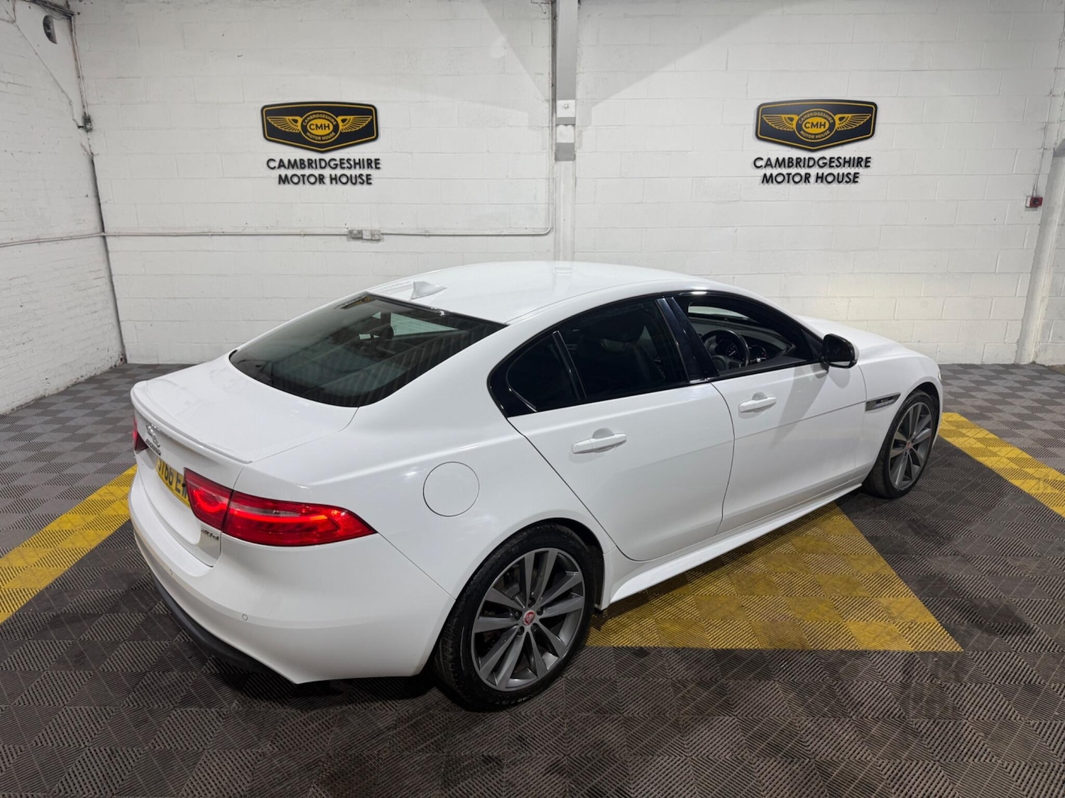 Used Jaguar XE 2016 for sale - 77574196: Photo 11