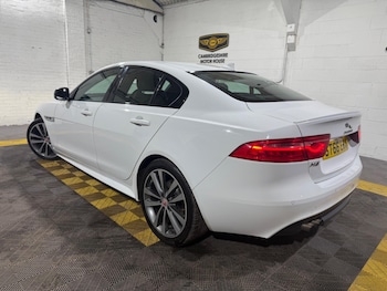 Used Jaguar XE 2016 for sale - 77574196: Photo