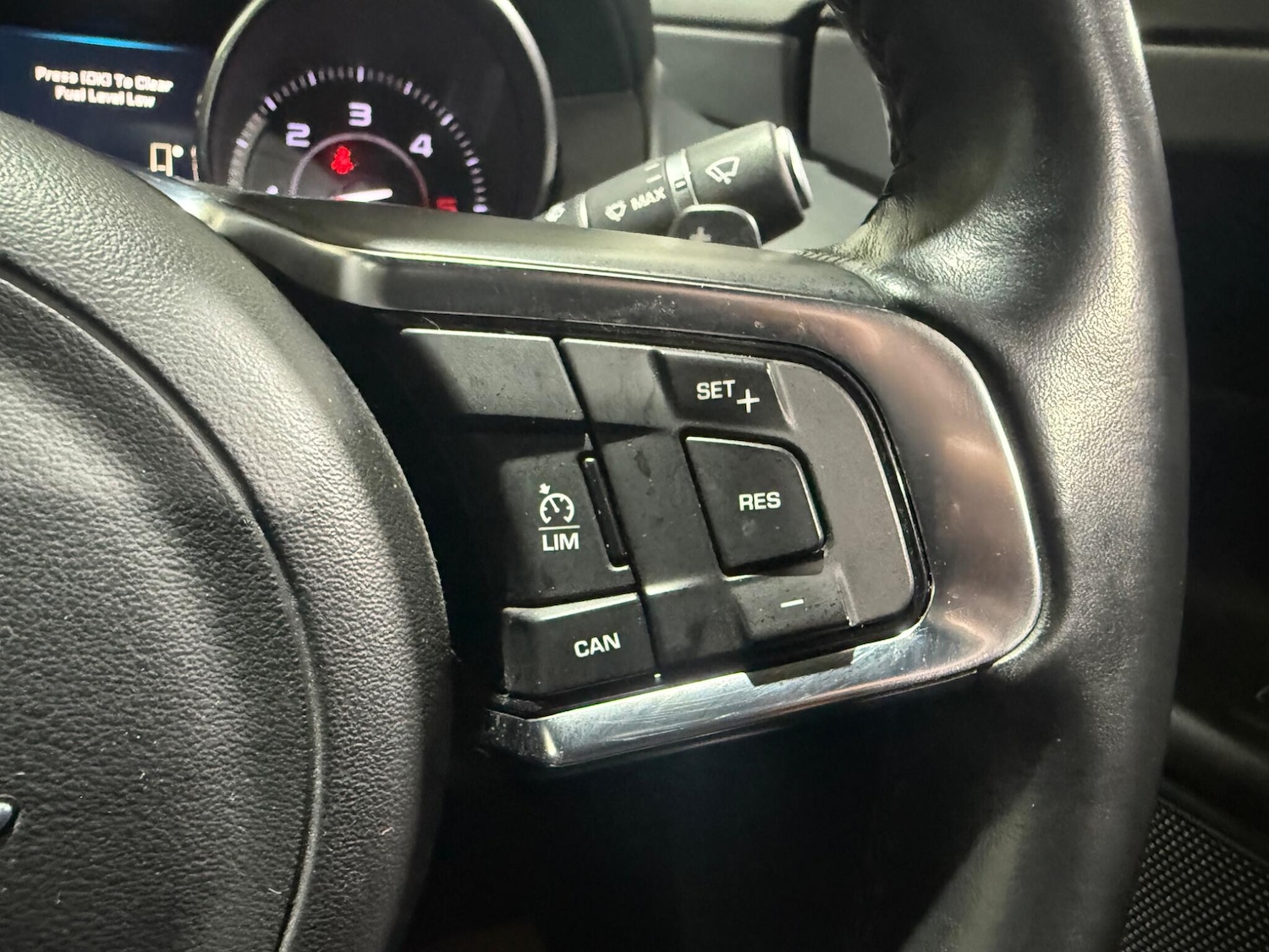 Used Jaguar XE 2016 for sale - 77574196: Photo 31