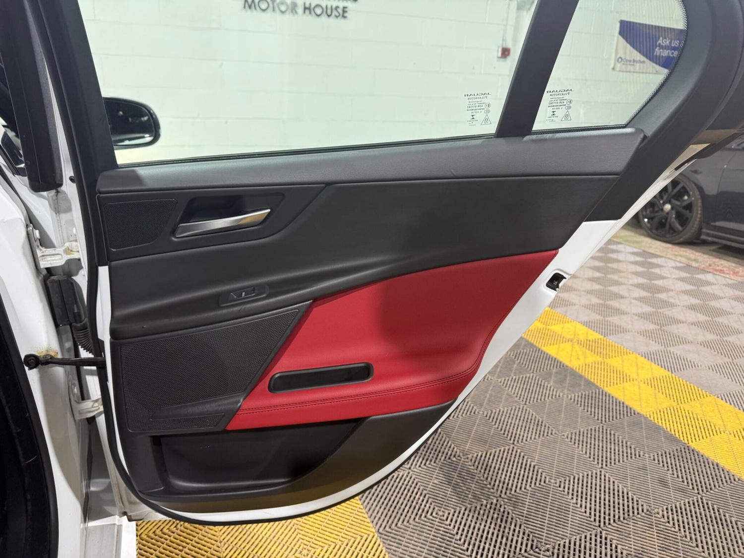 Used Jaguar XE 2016 for sale - 77574196: Photo 42