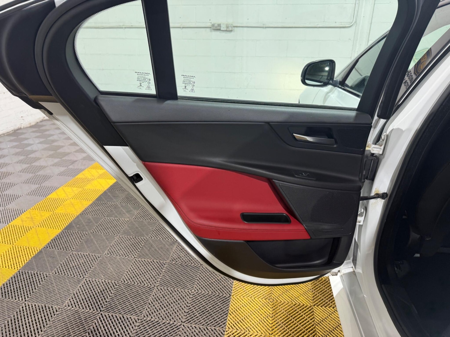 Used Jaguar XE 2016 for sale - 77574196: Photo 48