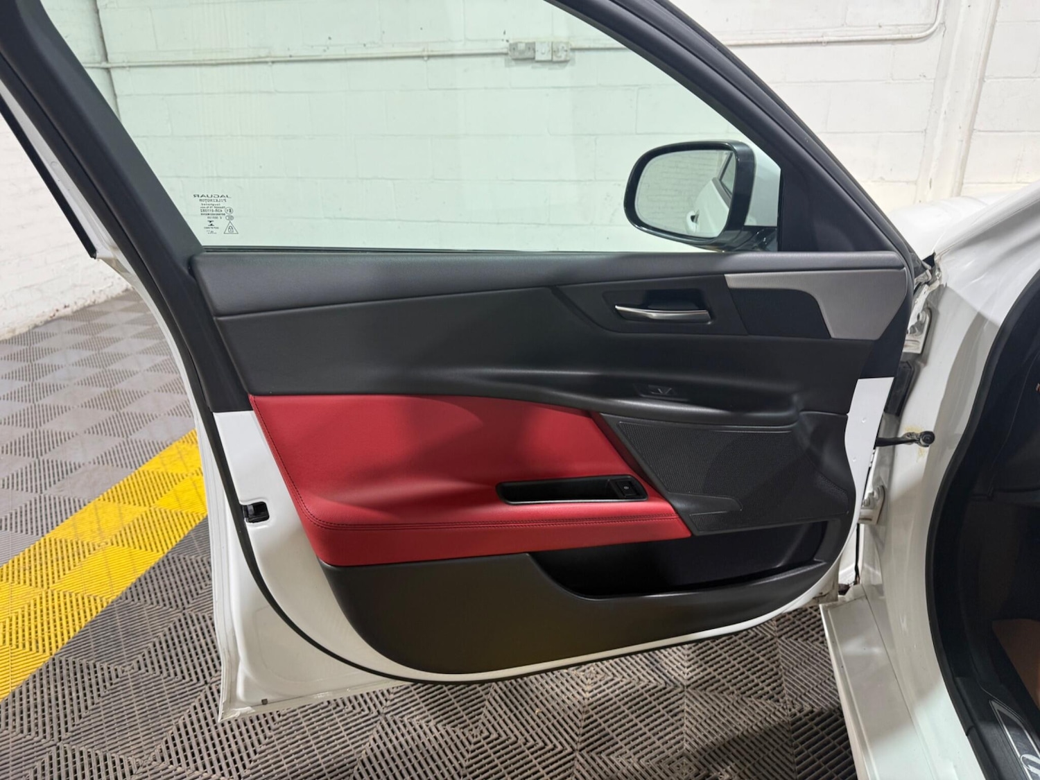 Used Jaguar XE 2016 for sale - 77574196: Photo 54