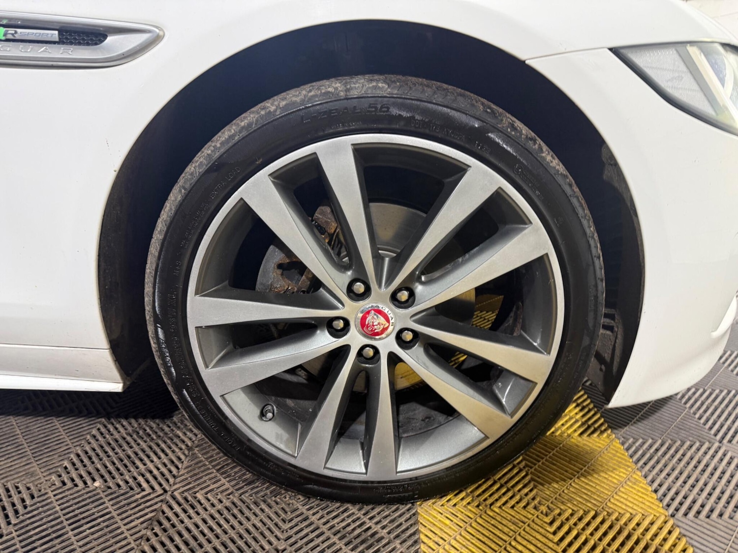 Used Jaguar XE 2016 for sale - 77574196: Photo 61