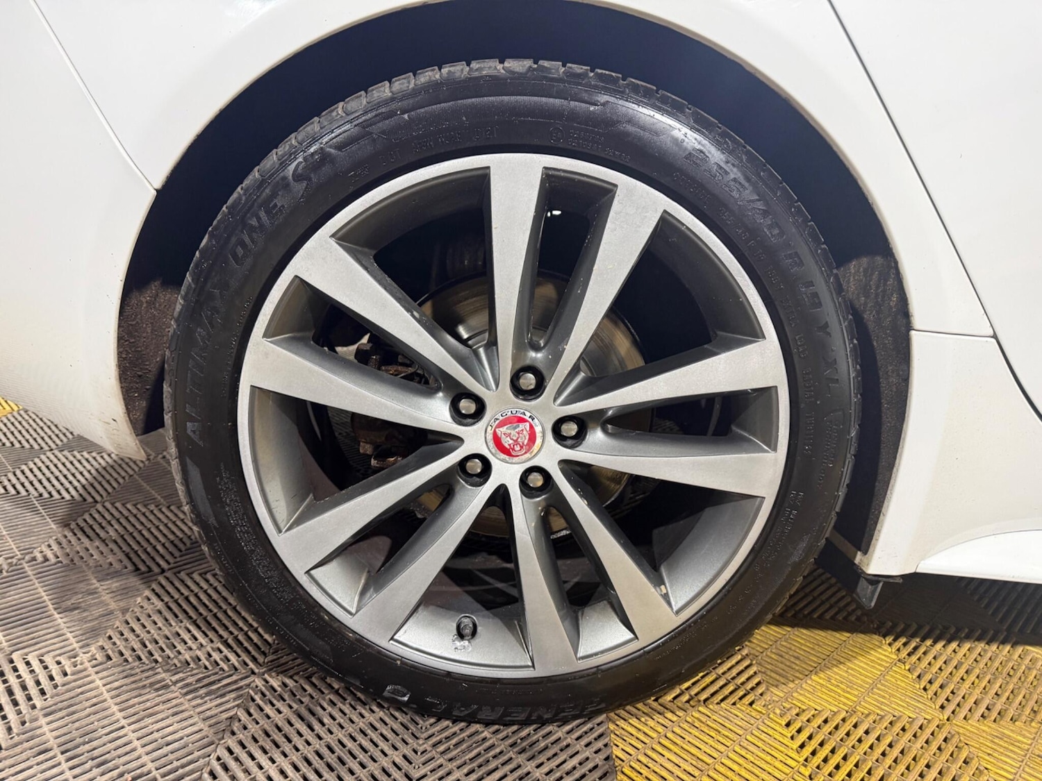 Used Jaguar XE 2016 for sale - 77574196: Photo 63