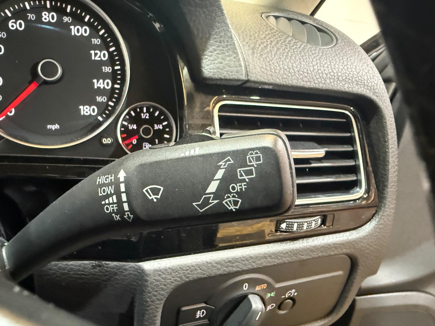 Used Volkswagen Touareg 2016 for sale - 78170688: Photo 26