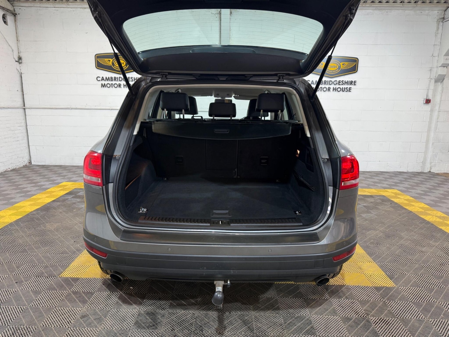 Used Volkswagen Touareg 2016 for sale - 78170688: Photo 8