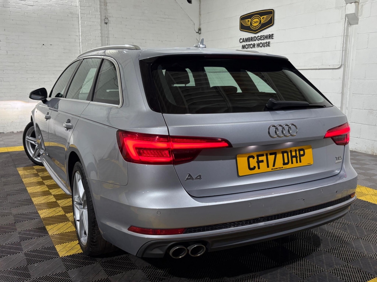 Used Audi A4 2017 for sale - 76899245: Photo 2