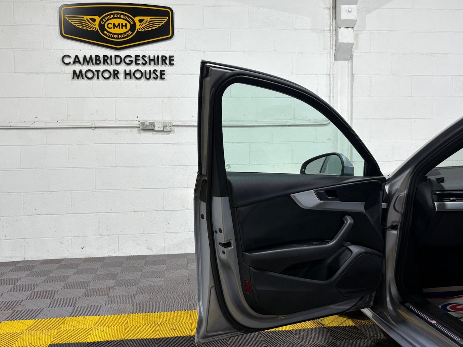 Used Audi A4 2017 for sale - 76899245: Photo 27