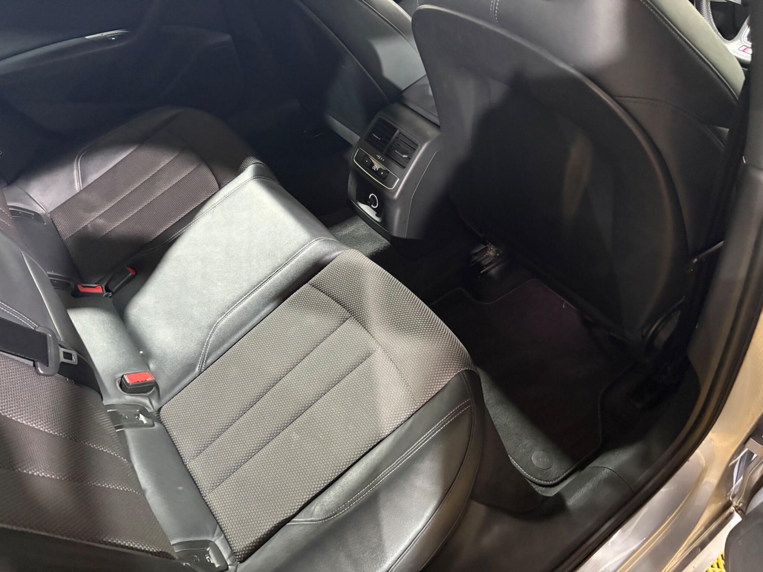 Used Audi A4 2017 for sale - 76899245: Photo 43