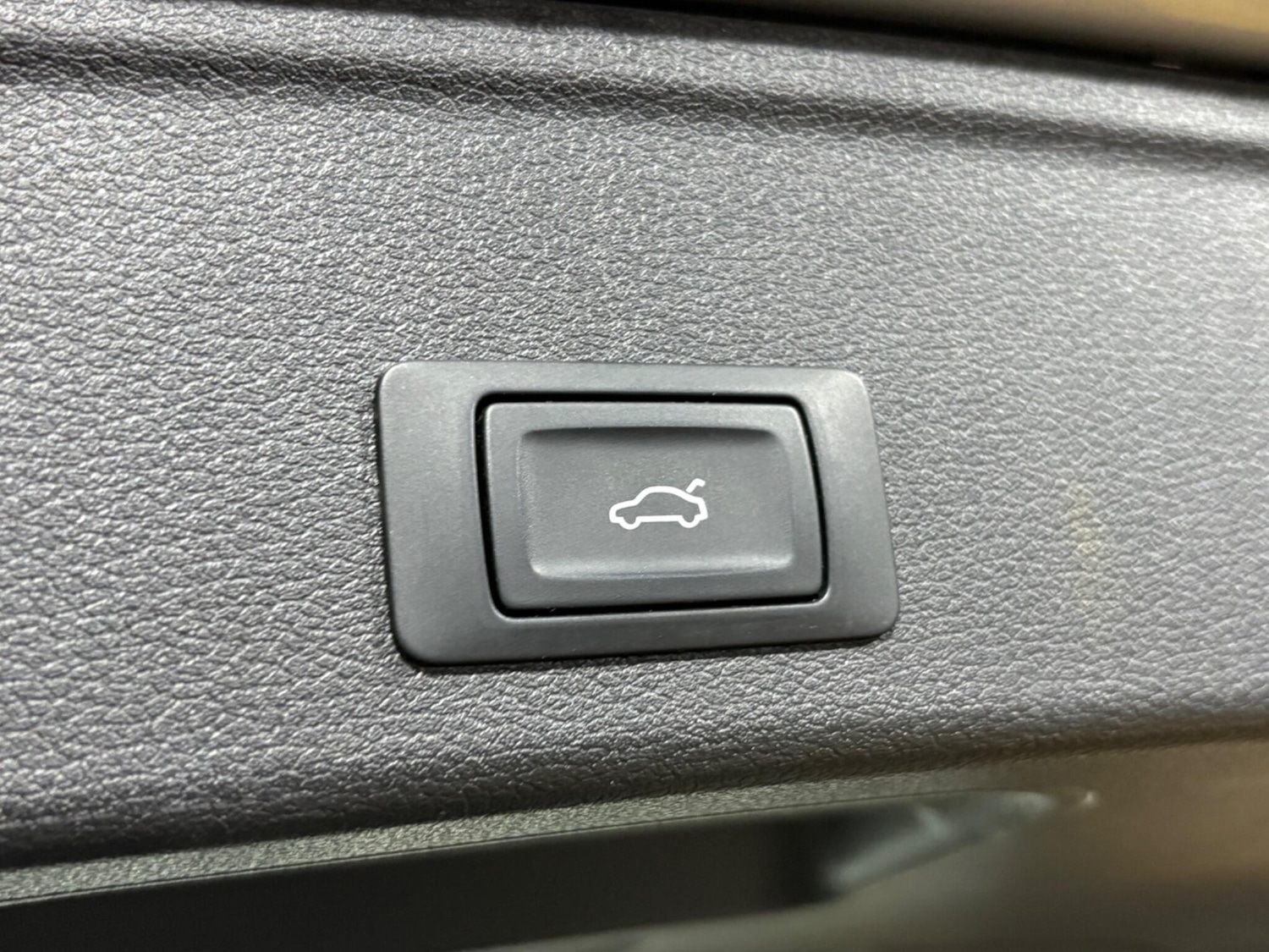 Used Audi A4 2017 for sale - 76899245: Photo 48