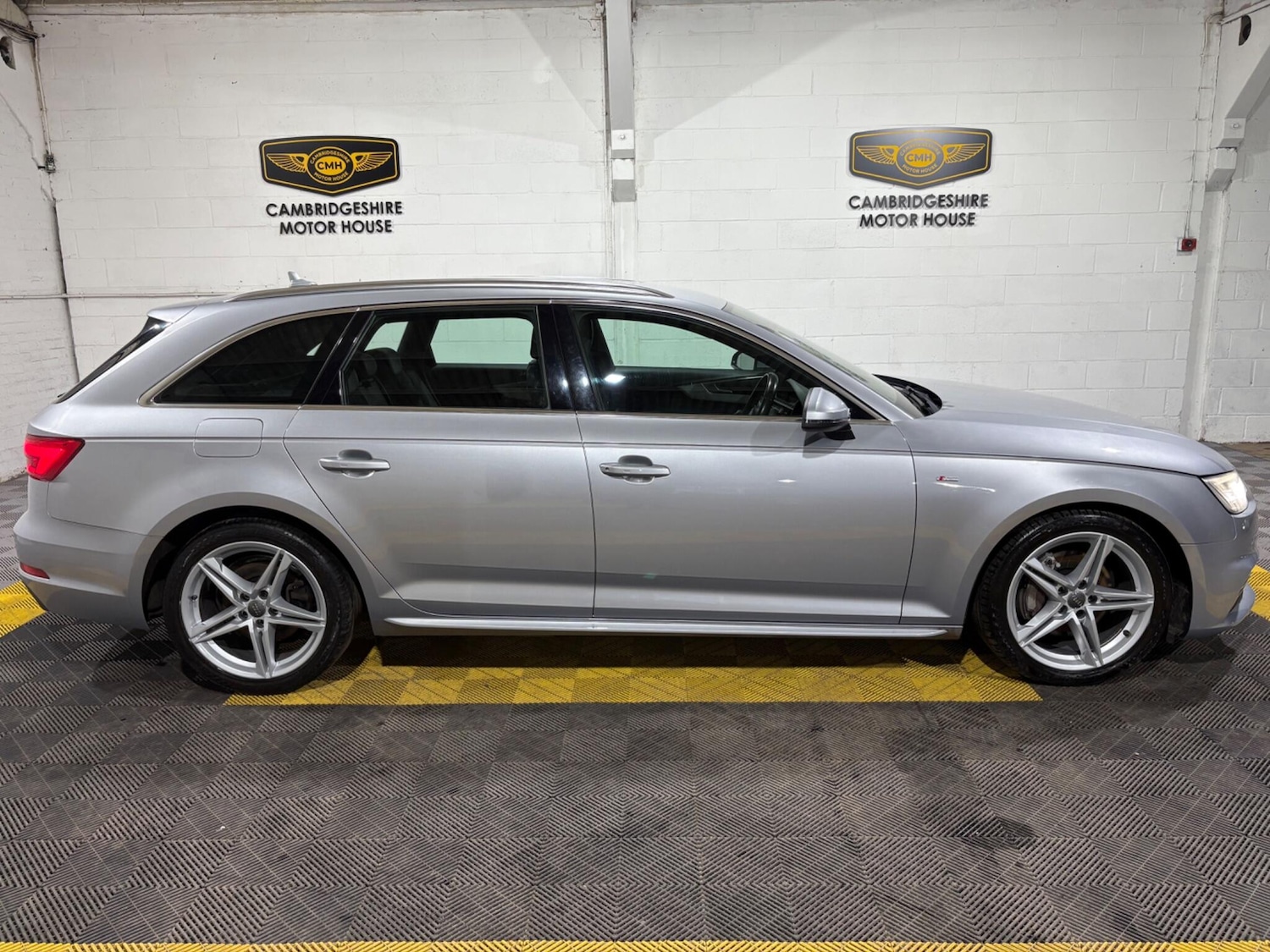 Used Audi A4 2017 for sale - 76899245: Photo 8