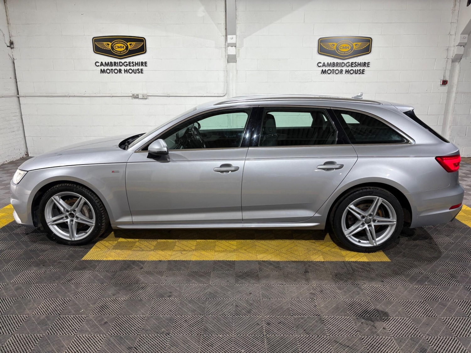 Used Audi A4 2017 for sale - 76899245: Photo 9