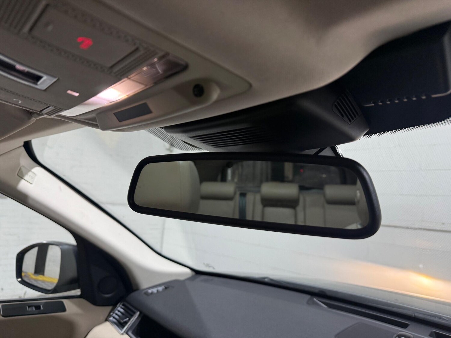 Used Land Rover Discovery Sport 2016 for sale - 76657322: Photo 12