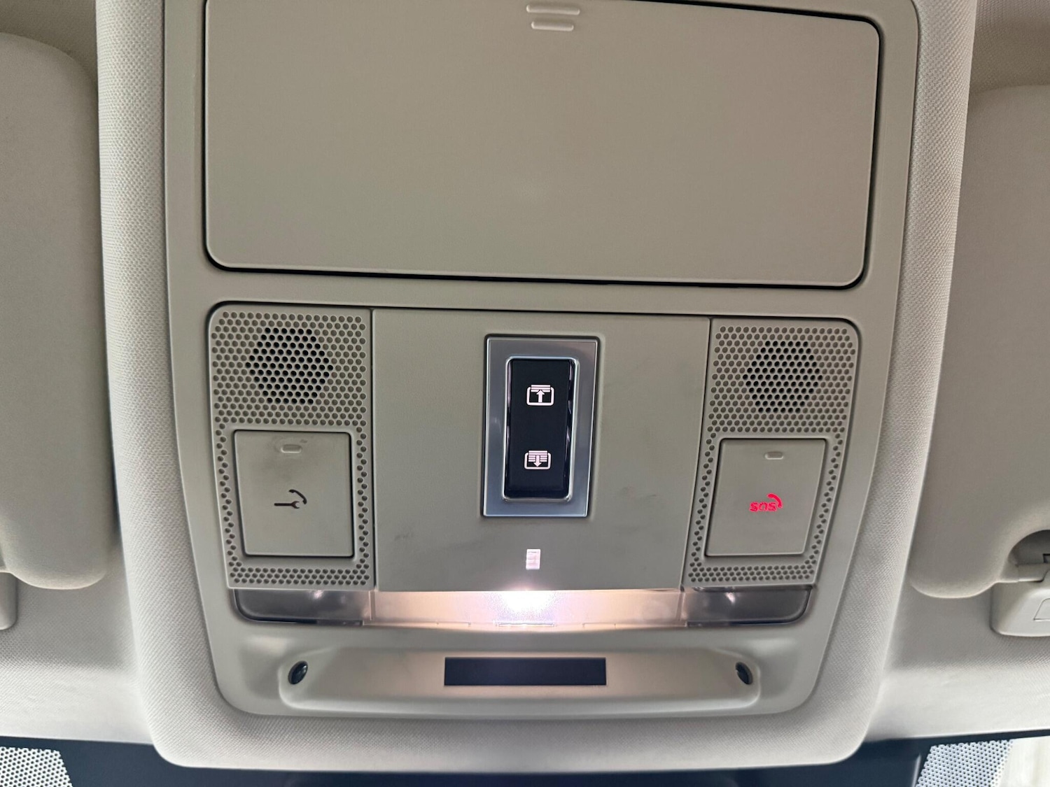 Used Land Rover Discovery Sport 2016 for sale - 76657322: Photo 14