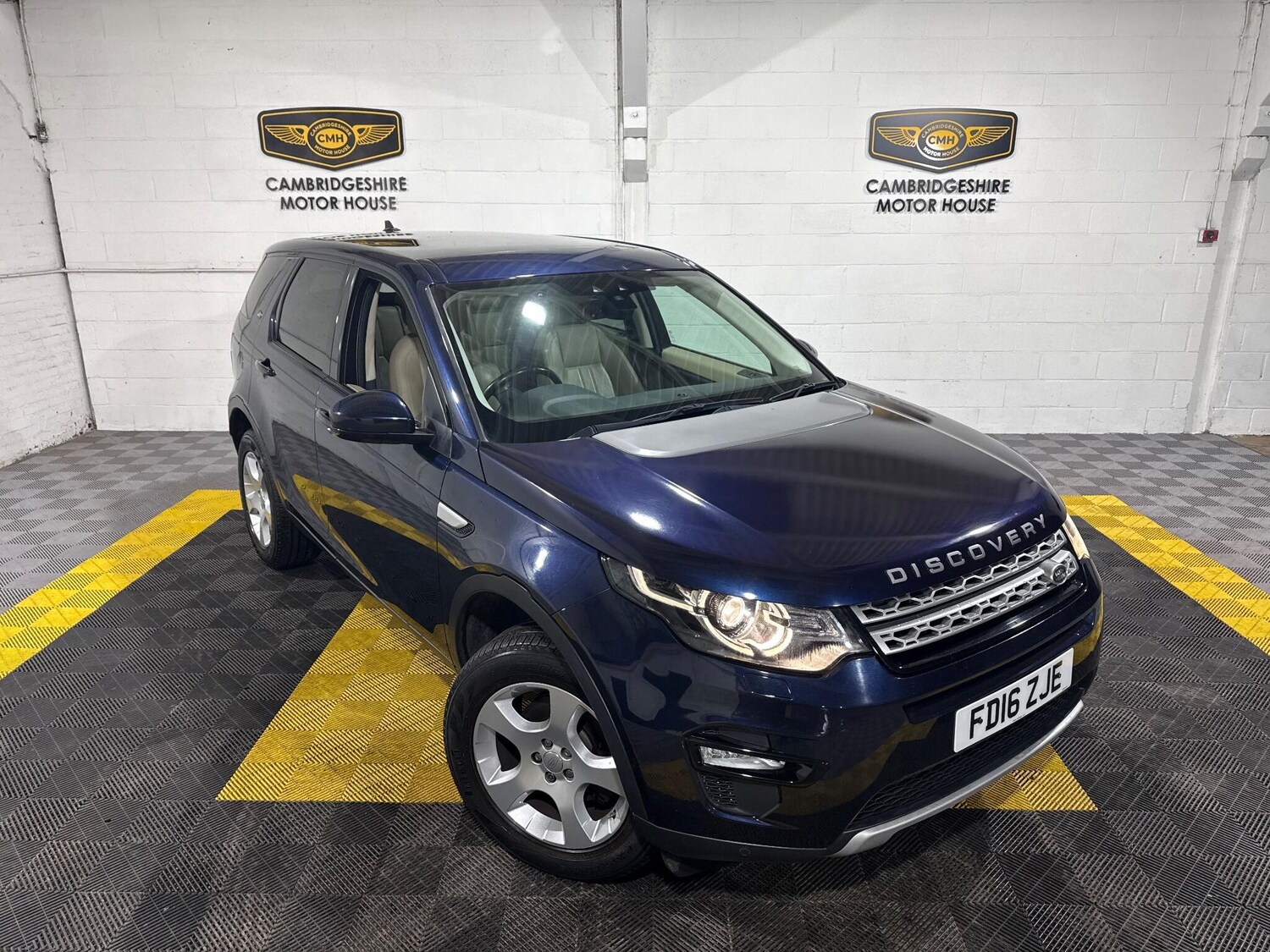 Used Land Rover Discovery Sport 2016 for sale - 76657322: Photo 24