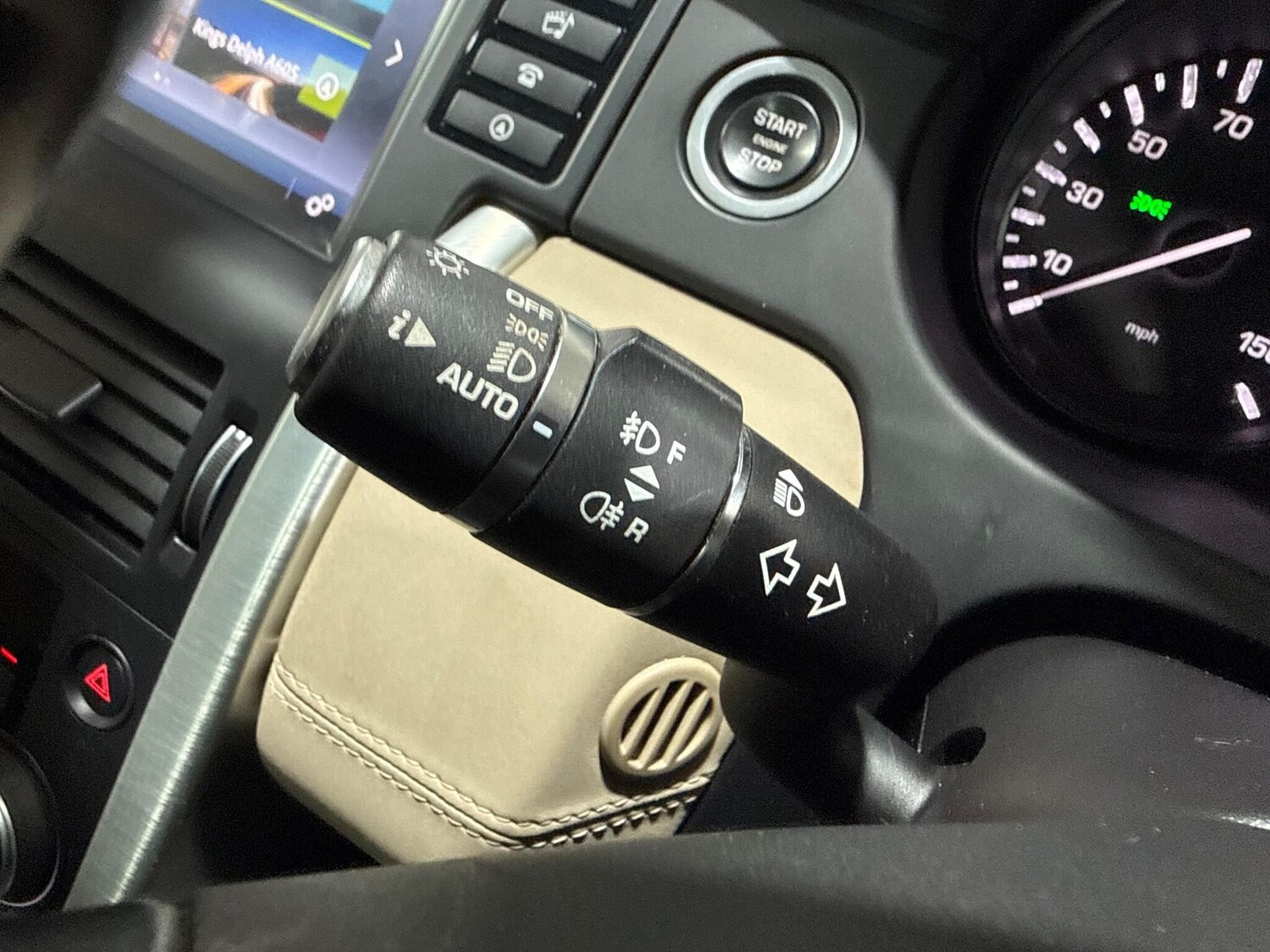 Used Land Rover Discovery Sport 2016 for sale - 76657322: Photo 26