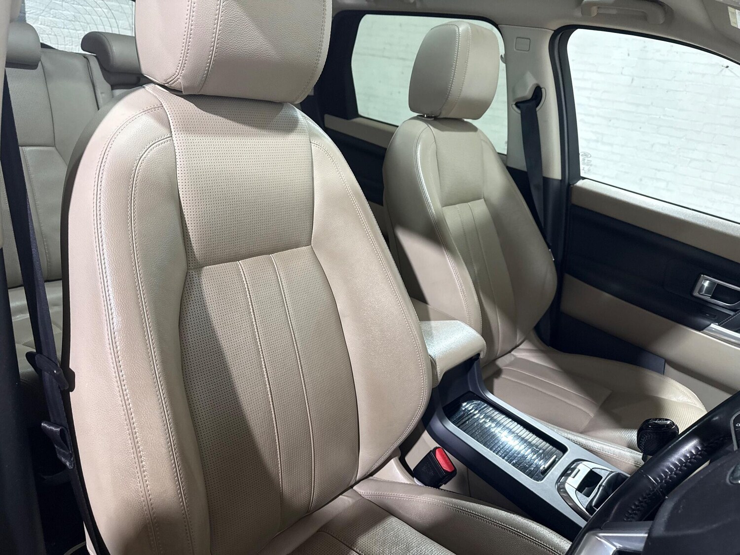 Used Land Rover Discovery Sport 2016 for sale - 76657322: Photo 34