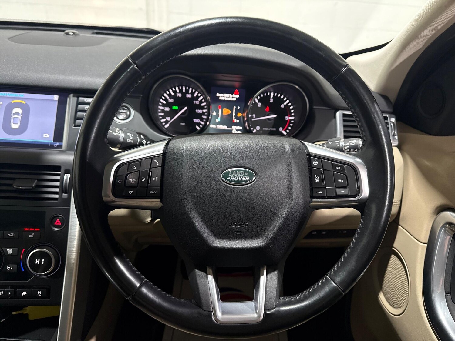 Used Land Rover Discovery Sport 2016 for sale - 76657322: Photo 39