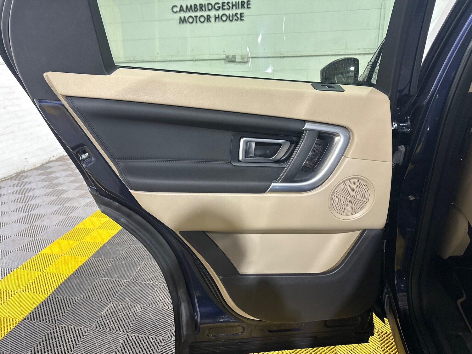 Used Land Rover Discovery Sport 2016 for sale - 76657322: Photo 50