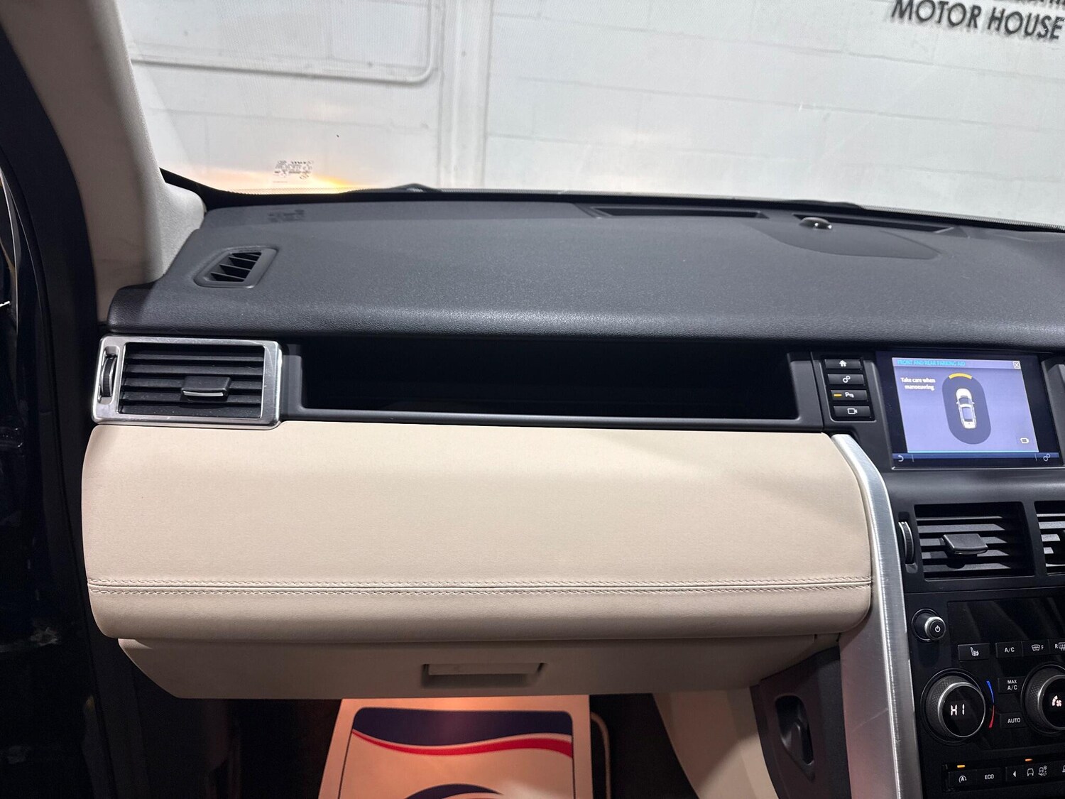 Used Land Rover Discovery Sport 2016 for sale - 76657322: Photo 52