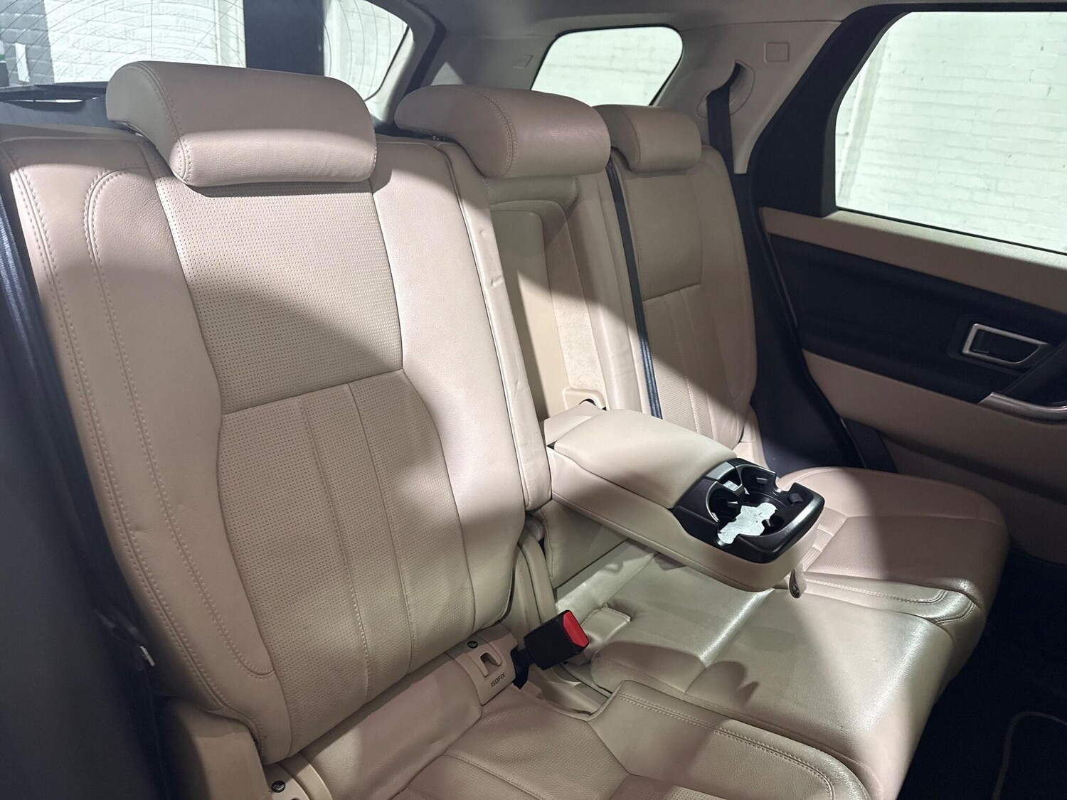 Used Land Rover Discovery Sport 2016 for sale - 76657322: Photo 9