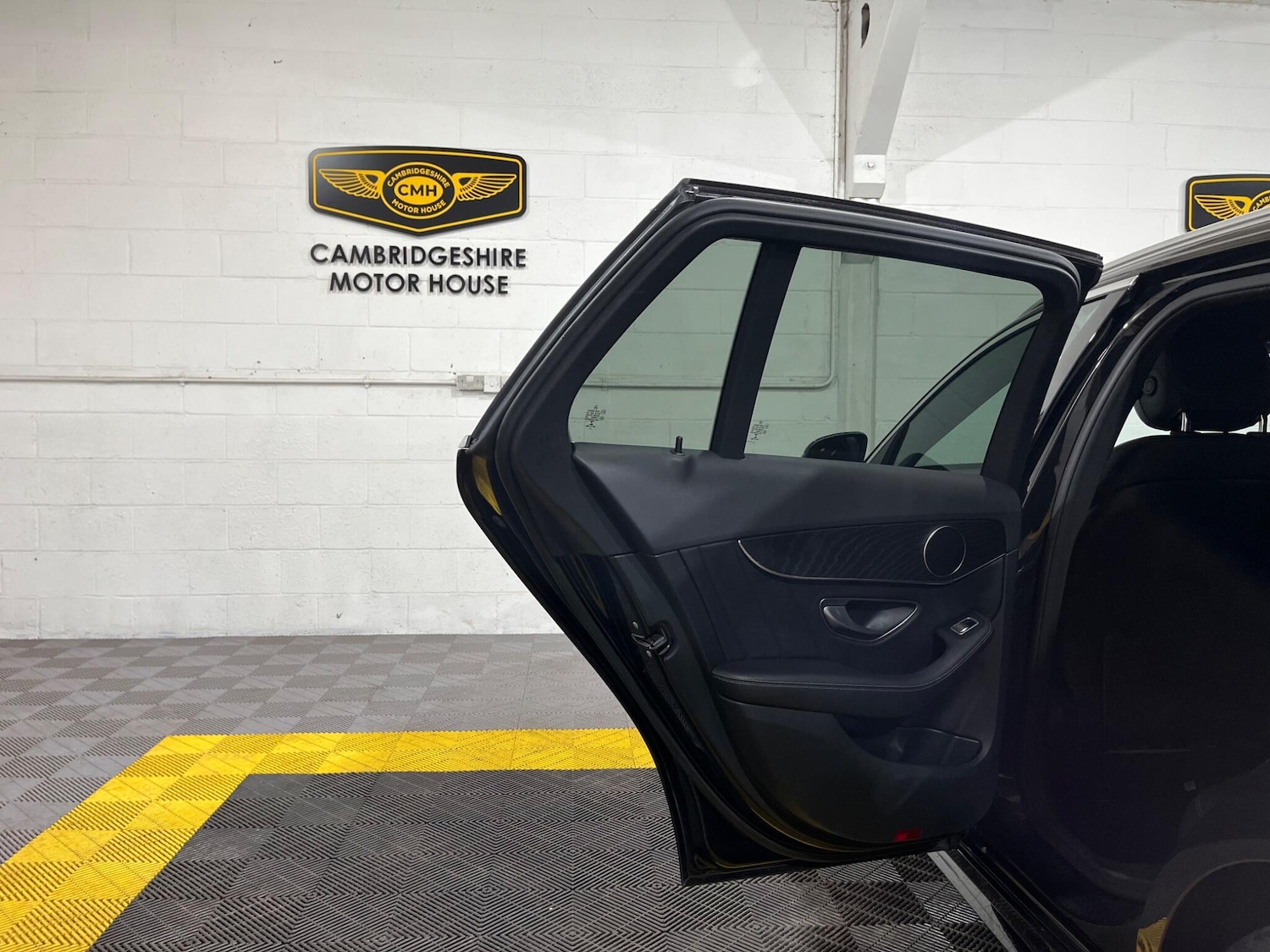 Used Mercedes-Benz C Class 2018 for sale - 77637907: Photo 82