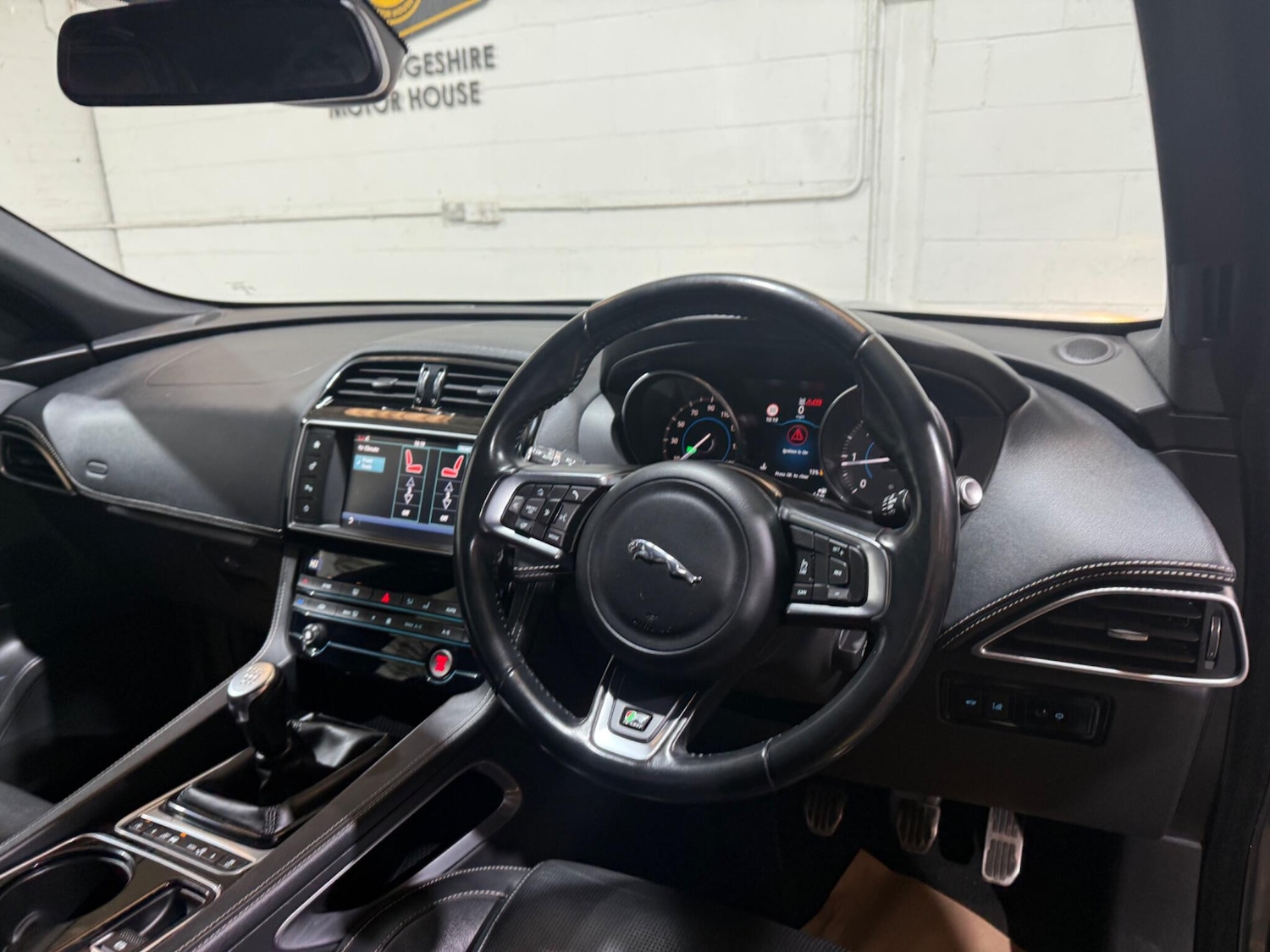 Used Jaguar F-Pace 2016 for sale - 77091512: Photo 30