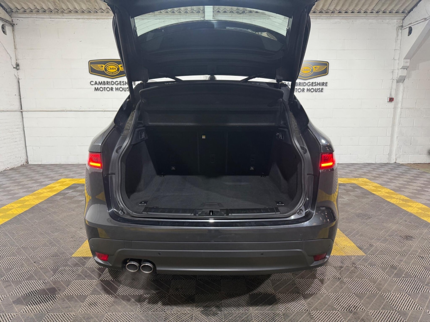 Used Jaguar F-Pace 2016 for sale - 77091512: Photo 9