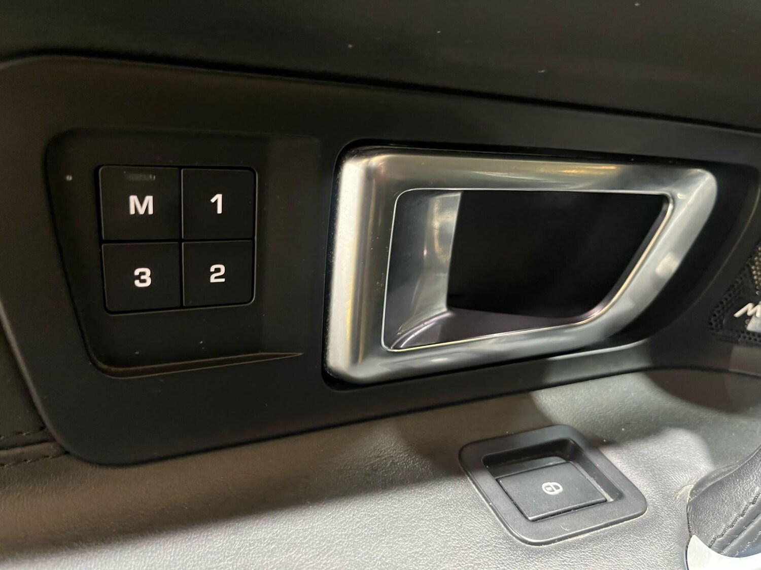 Vehicle 83