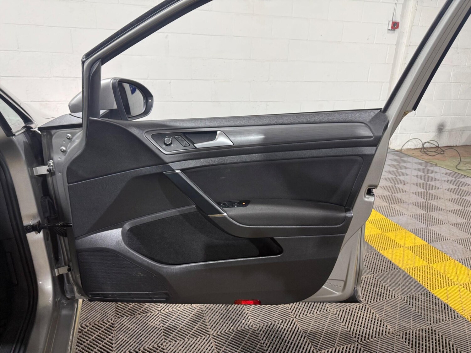 Used Volkswagen Golf 2018 for sale - 77575096: Photo 37