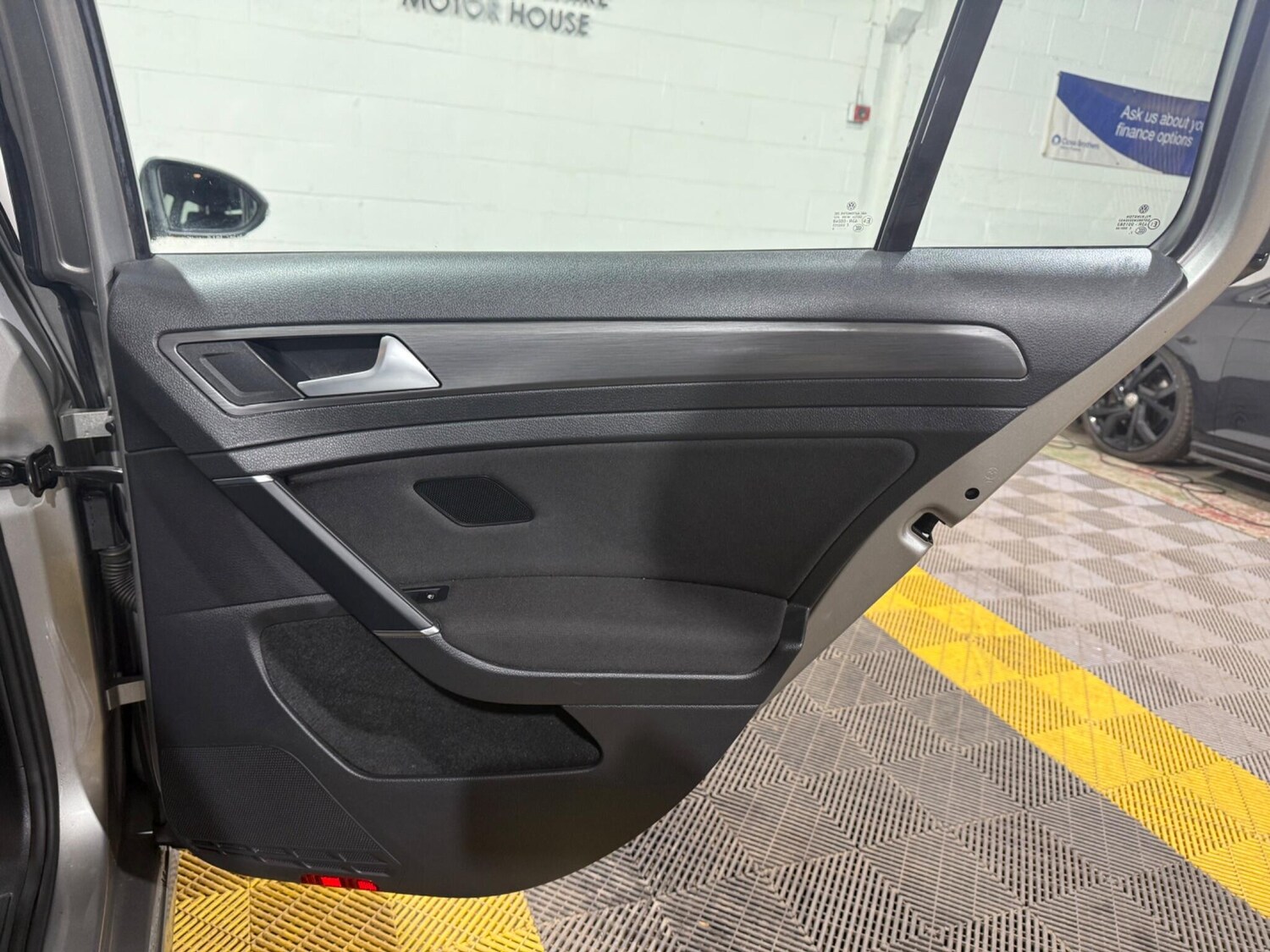 Used Volkswagen Golf 2018 for sale - 77575096: Photo 43