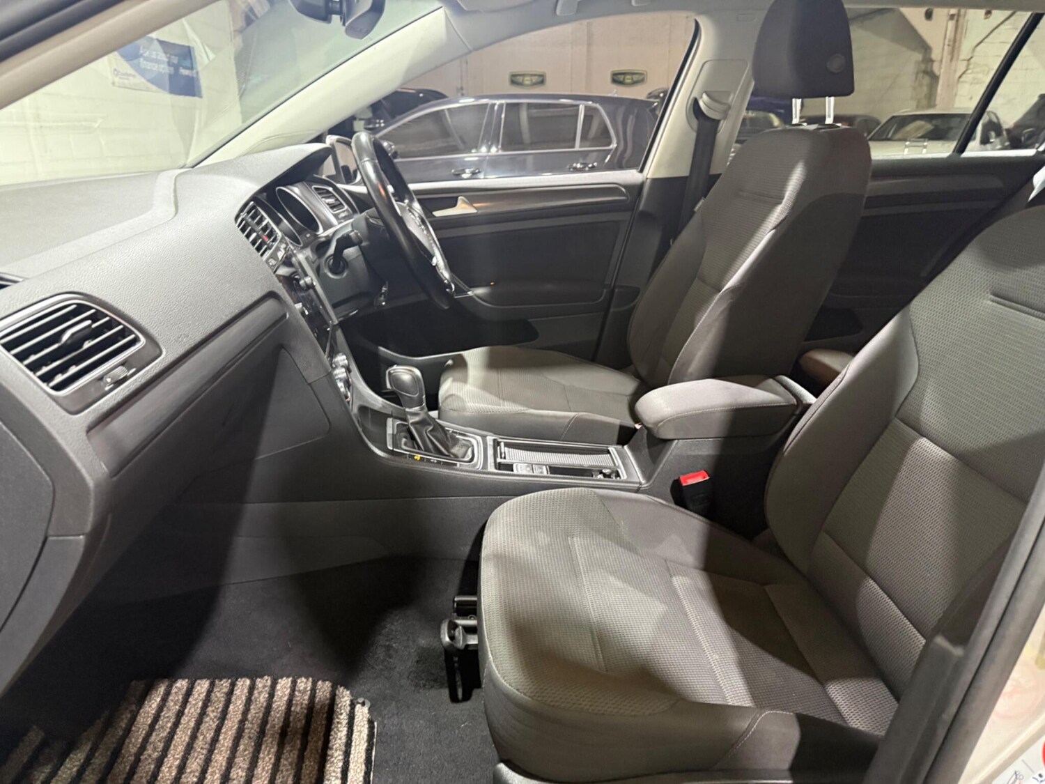 Used Volkswagen Golf 2018 for sale - 77575096: Photo 53