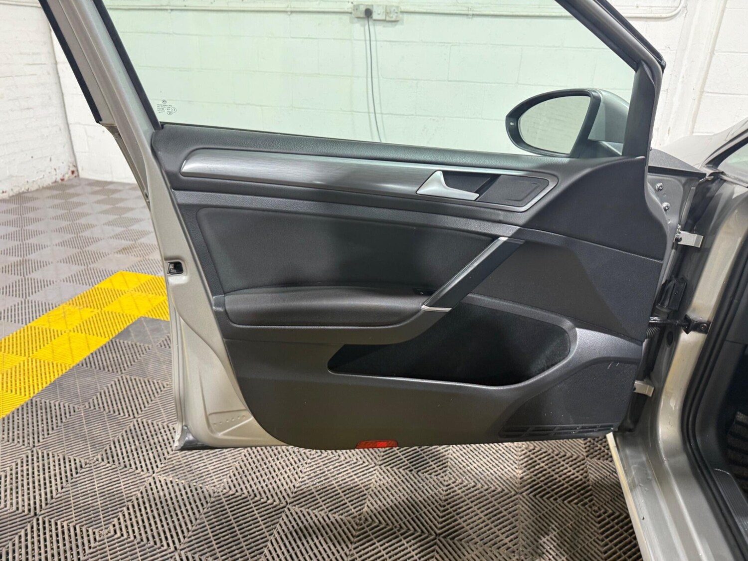 Used Volkswagen Golf 2018 for sale - 77575096: Photo 54