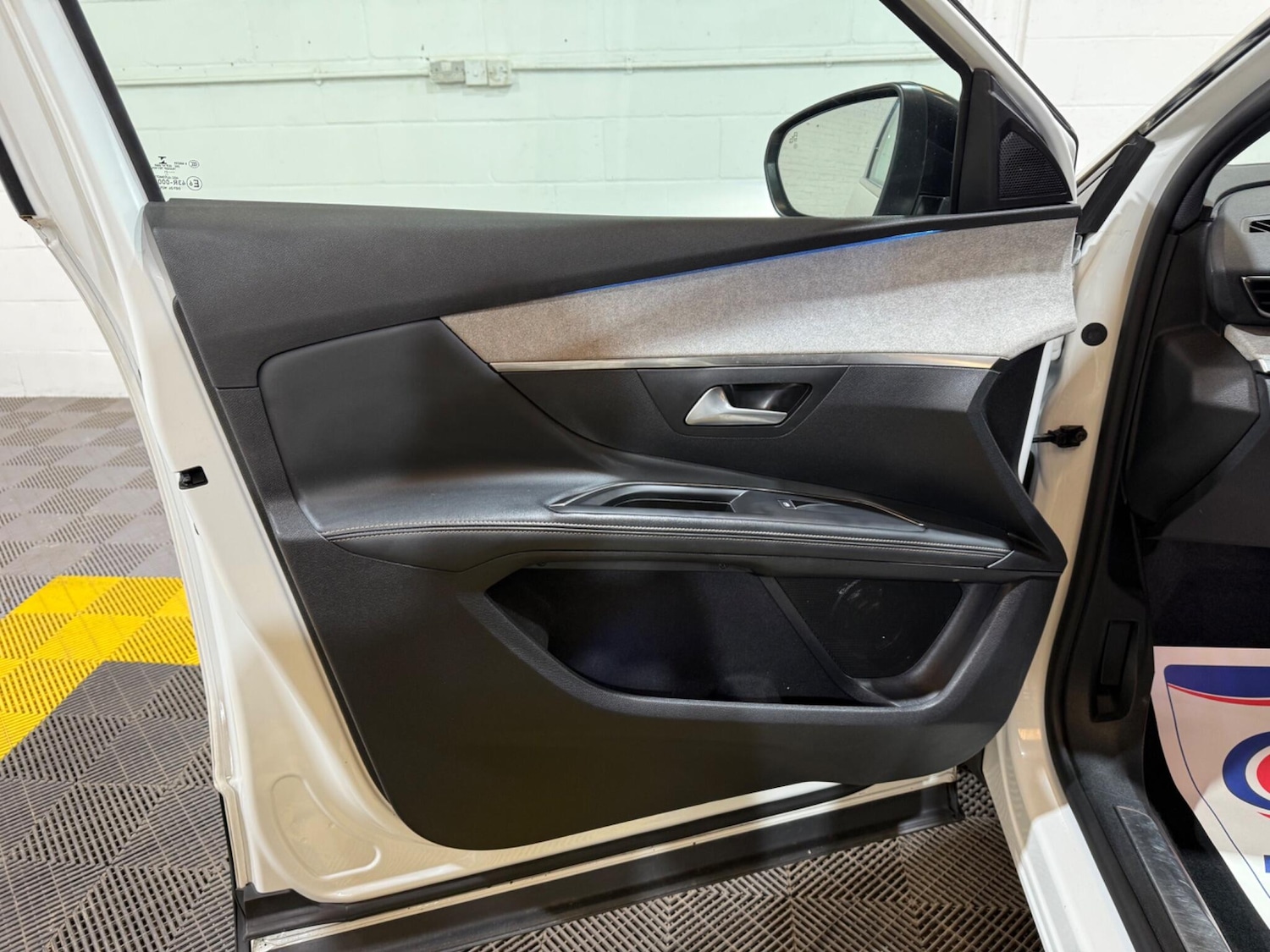 Used Peugeot 5008 2021 for sale - 77637378: Photo 61