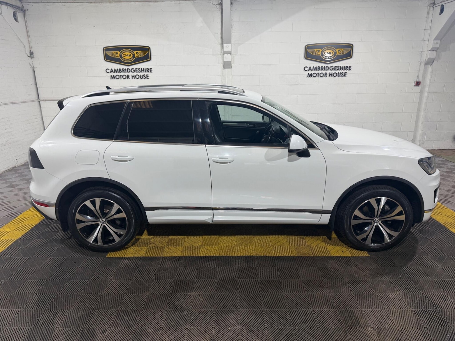 Used Volkswagen Touareg for sale - 77549310: Photo 12