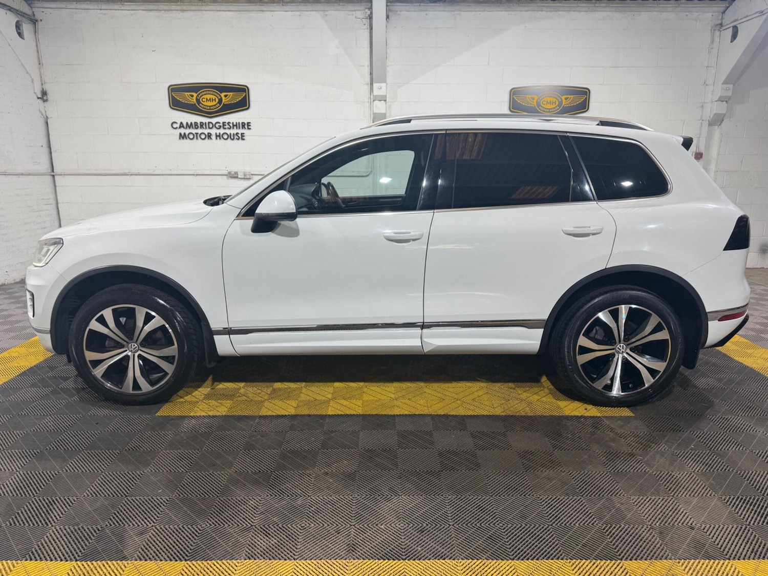 Used Volkswagen Touareg for sale - 77549310: Photo 15