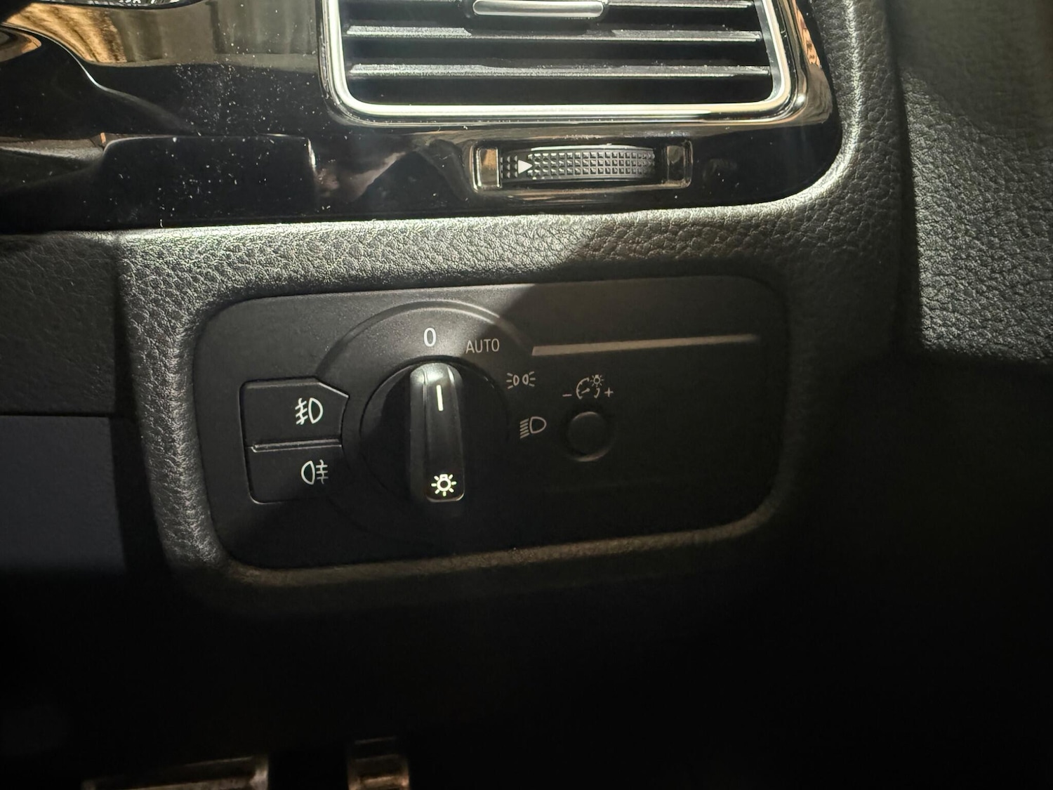 Used Volkswagen Touareg for sale - 77549310: Photo 34