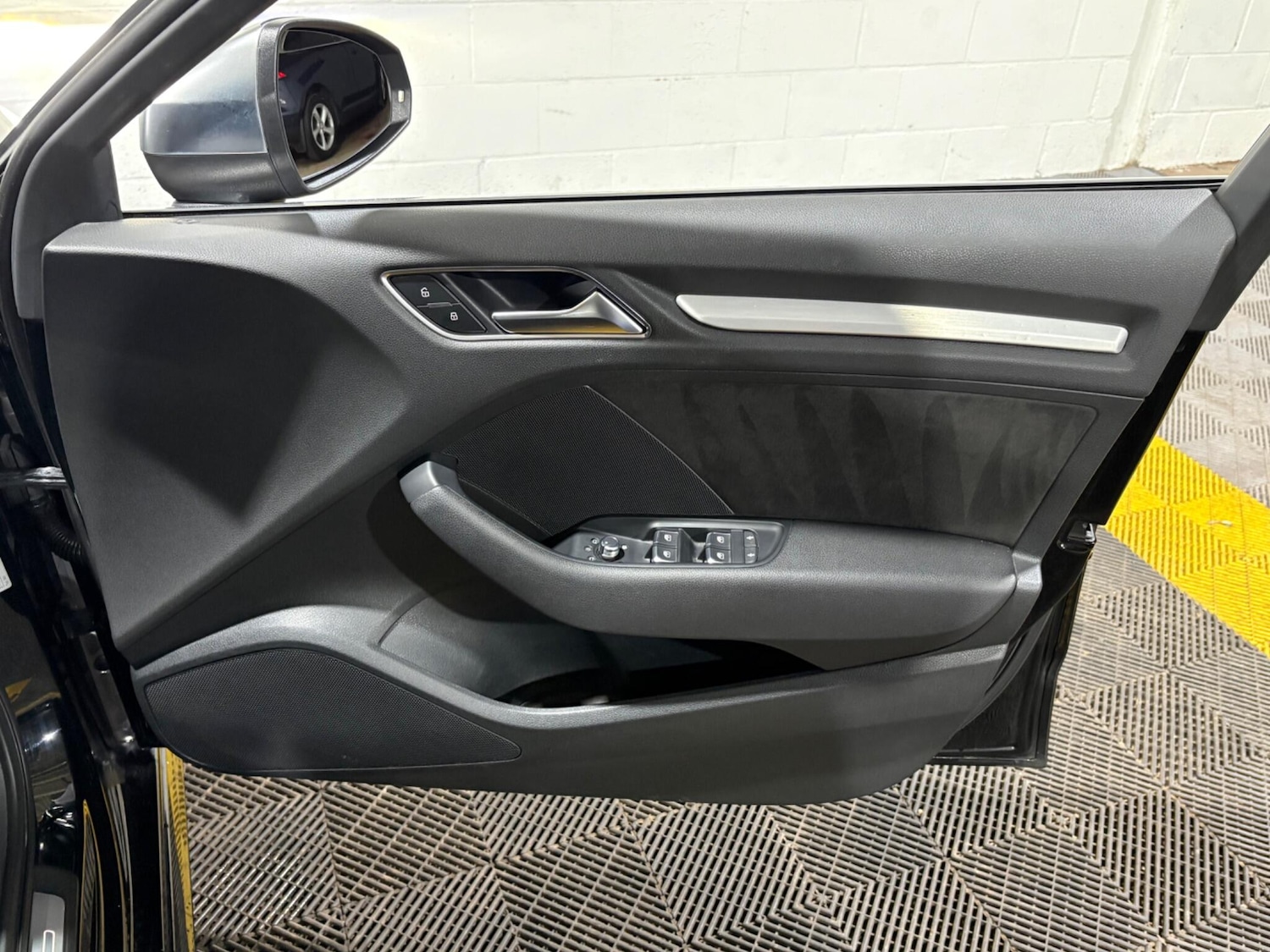 Used Audi A3 2017 for sale - 77358499: Photo 42