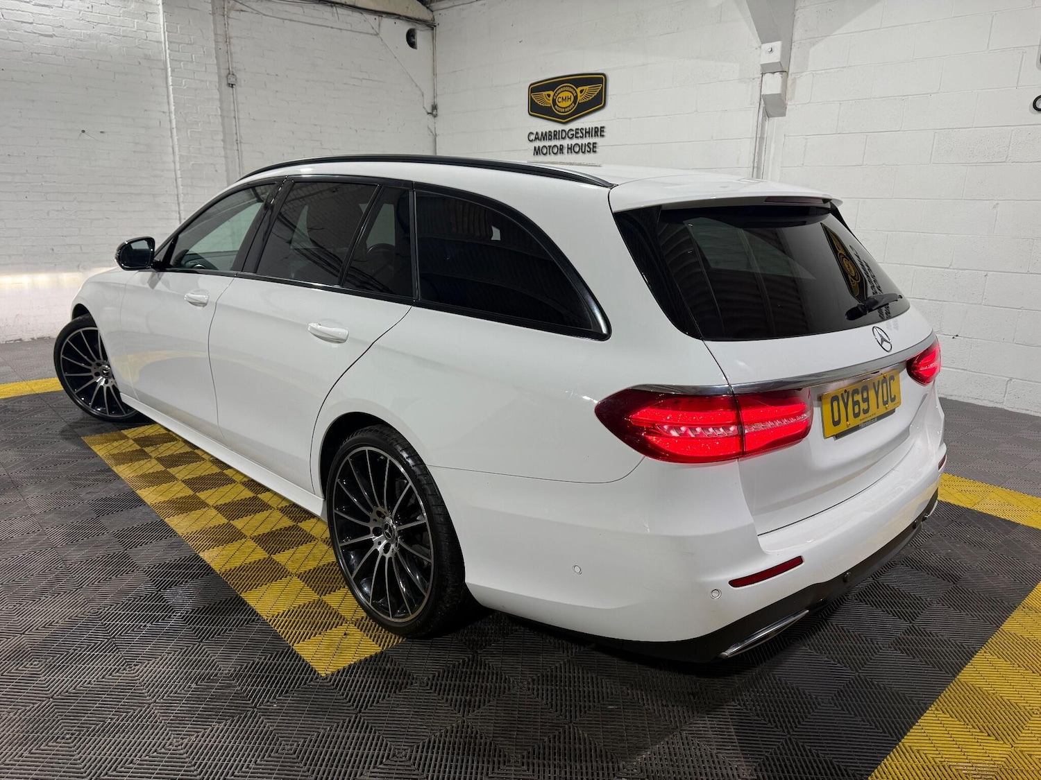 Used Mercedes-Benz E Class 2019 for sale - 77166783: Photo 2