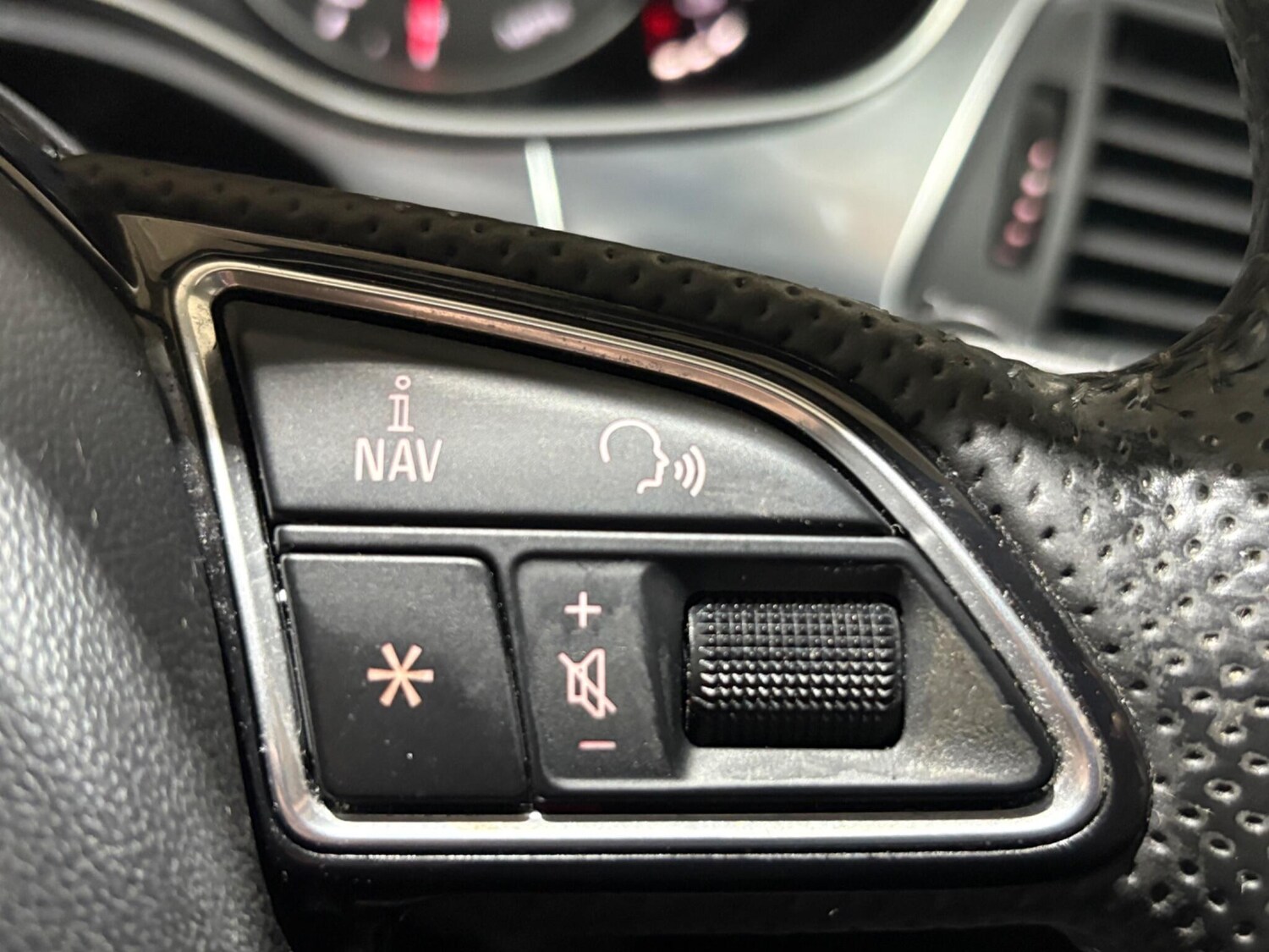 Used Audi A6 Saloon 2014 for sale - 77142955: Photo 73