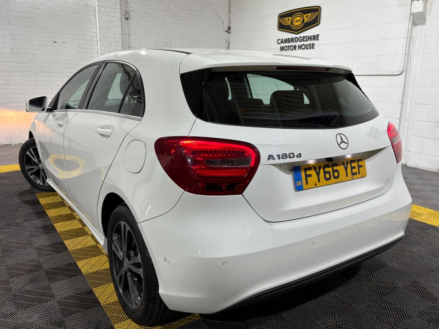 Used Mercedes-Benz A-Class 2017 for sale - 76620347: Photo 11