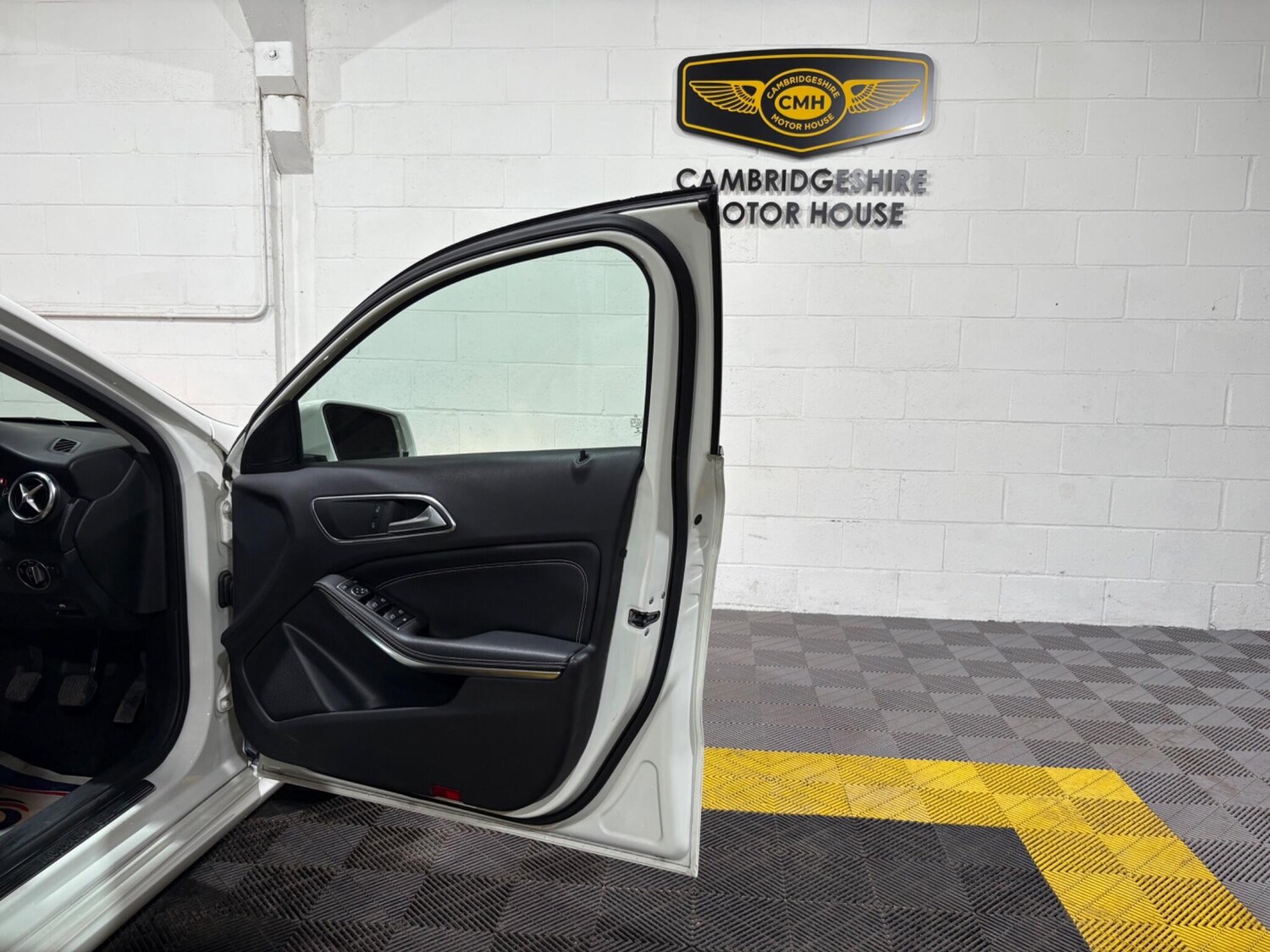 Used Mercedes-Benz A-Class 2017 for sale - 76620347: Photo 35