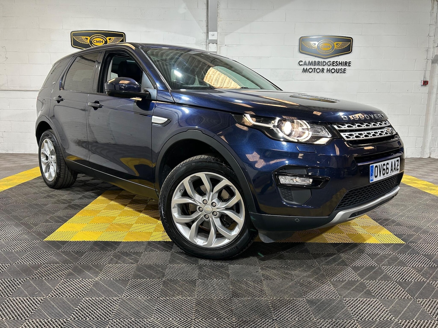 Used Land Rover Discovery Sport 2016 for sale - 76259805: Photo 1
