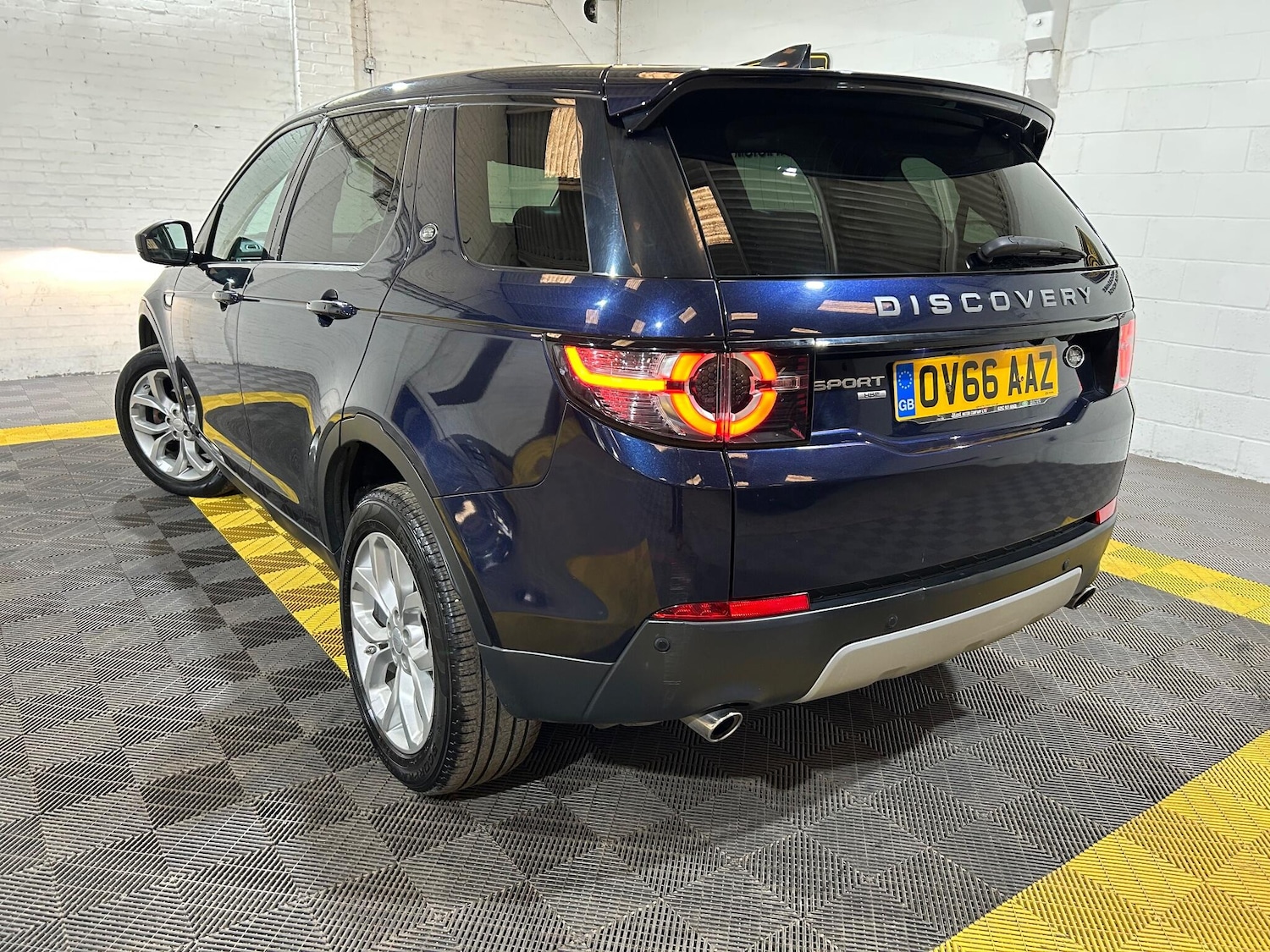 Used Land Rover Discovery Sport 2016 for sale - 76259805: Photo 11