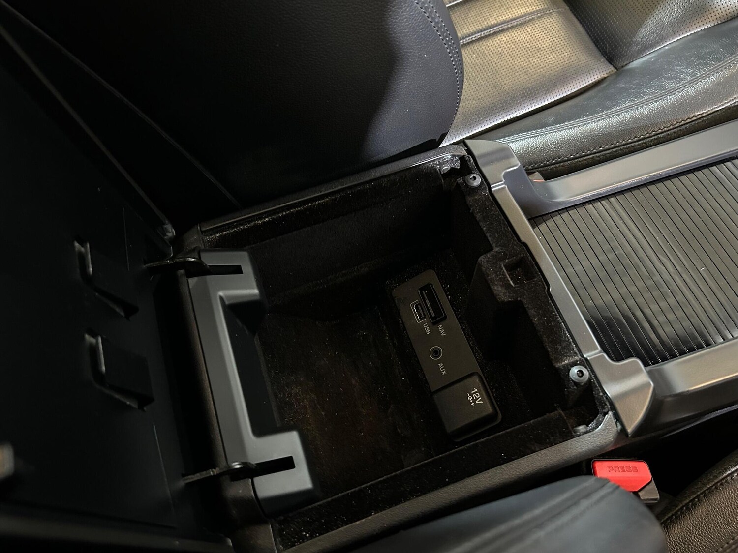 Used Land Rover Discovery Sport 2016 for sale - 76259805: Photo 28